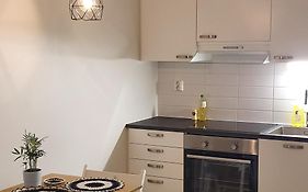 Cozy Studio In Espoo - Free Garage Parking